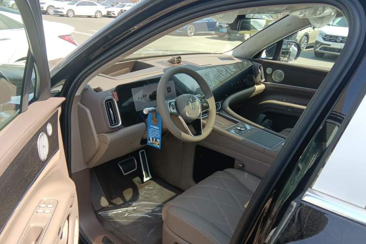 Used Hima AITO M9 2025 Extended-Range Ultra Version 52 kWh 6-Seater Driver Seat