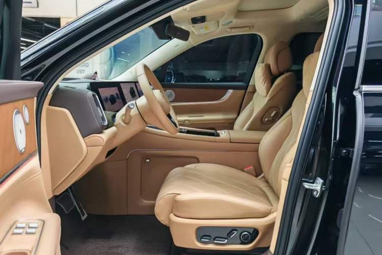 Used Hima AITO M9 2025 Extended-Range Ultra Version 52 kWh 5-Seater Edition Driver Seat