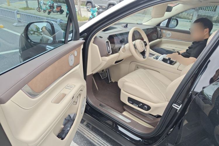 Used Hima AITO M9 2025 Extended-Range Ultra Version 52 kWh 6-Seater Driver Seat