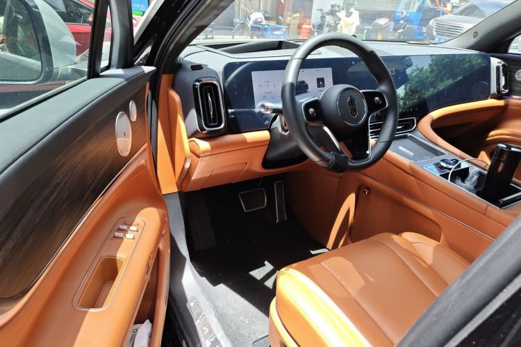 Used Hima AITO M9 2025 Extended-Range Max Version 52 kWh 5-Seater Edition Driver Seat