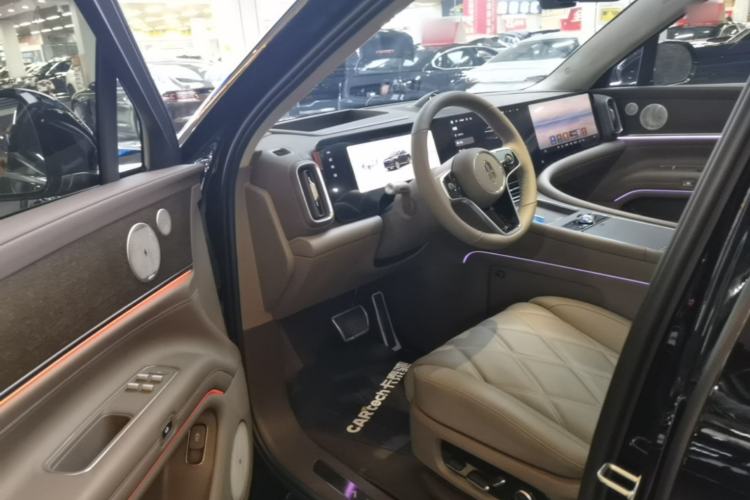 Used Hima AITO M9 2025 Pure Electric Ultra Version 100 kWh 6-Seater Model Driver Seat