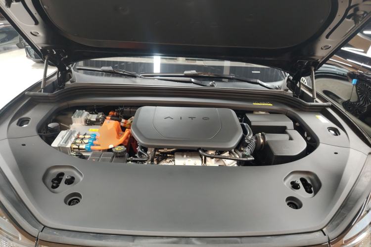 Used Hima AITO M9 2025 Extended-Range Ultra Version 52 kWh 6-Seater Engine Bay