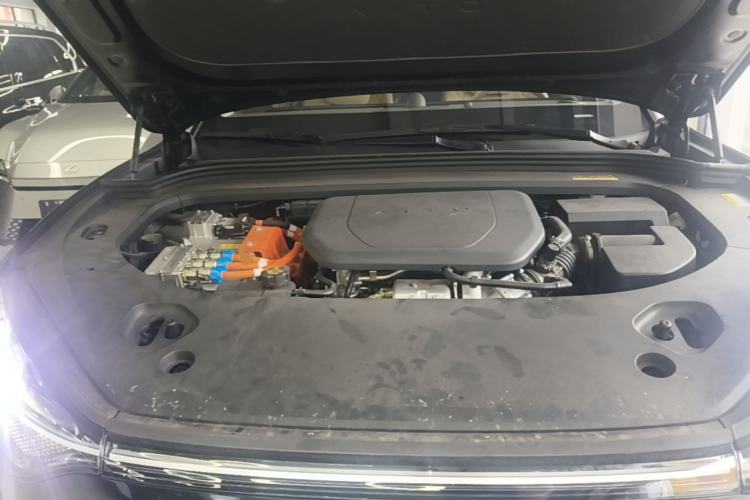 Used Hima AITO M9 2025 Extended-Range Ultra Version 52 kWh 6-Seater Engine Bay