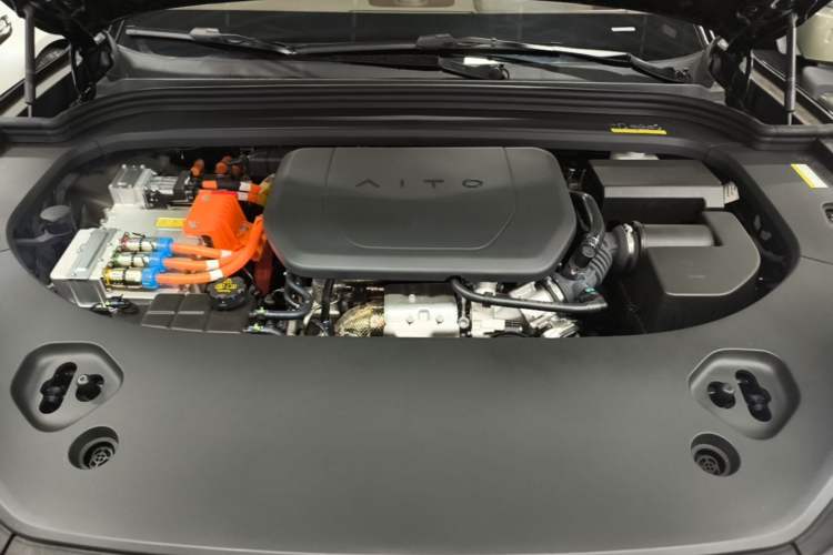 Used Hima AITO M9 2025 Extended-Range Ultra Version 52 kWh 6-Seater Engine Bay