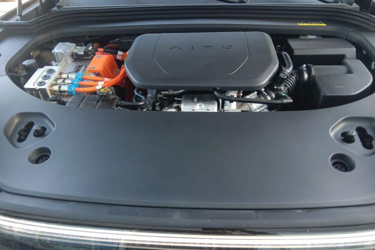Used Hima AITO M9 2025 Extended-Range Ultra Version 52 kWh 6-Seater Engine Bay