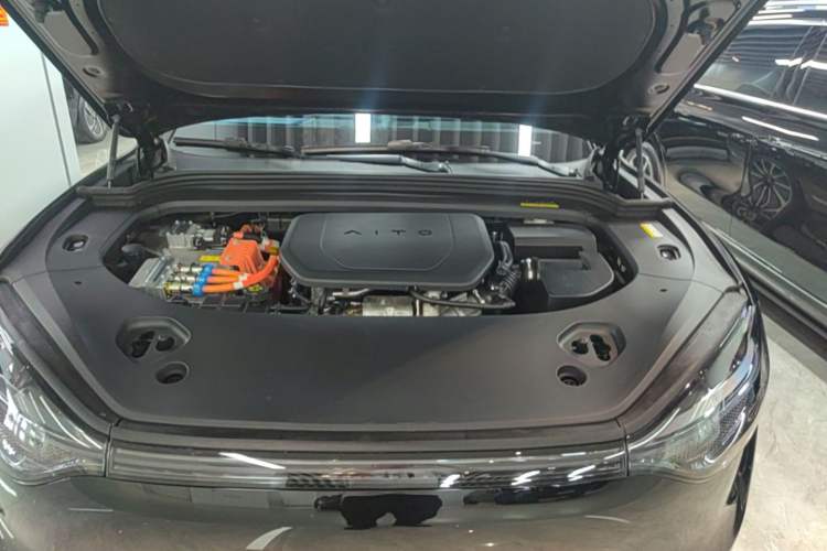 Used Hima AITO M9 2025 Extended-Range Ultra Version 52 kWh 5-Seater Edition Engine Bay