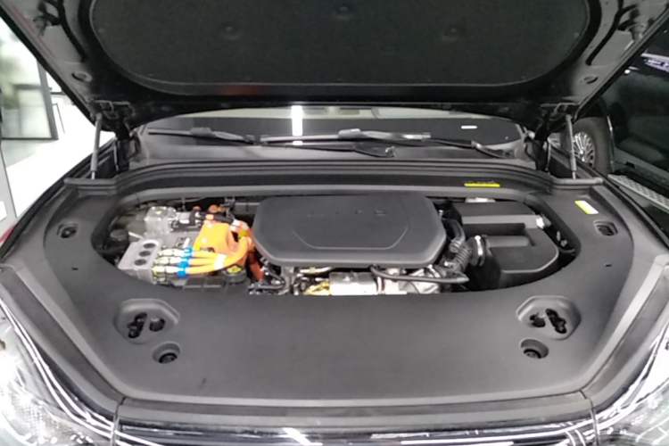 Used Hima AITO M9 2025 Extended-Range Ultra Version 52 kWh 5-Seater Edition Engine Bay