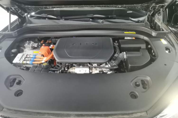 Used Hima AITO M9 2025 Extended-Range Ultra Version 52 kWh 6-Seater Engine Bay