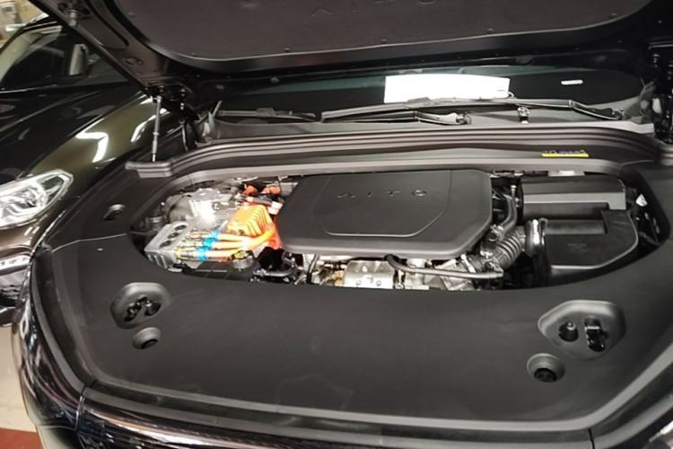 Used Hima AITO M9 2025 Extended-Range Ultra Version 52 kWh 6-Seater Engine Bay