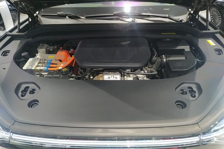 Used Hima AITO M9 2025 Extended-Range Ultra Version 52 kWh 6-Seater Engine Bay