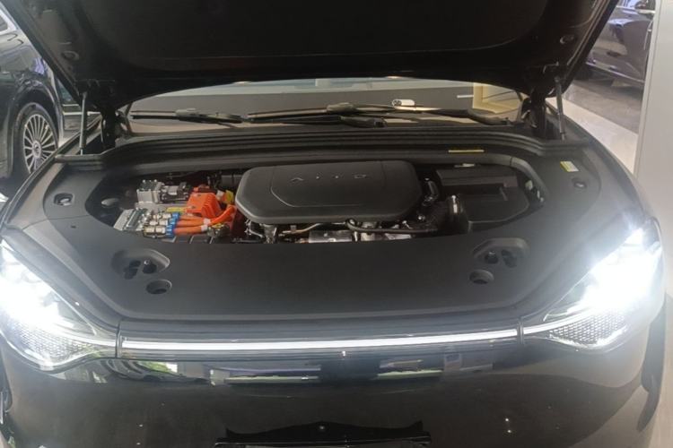 Used Hima AITO M9 2025 Extended-Range Ultra Version 52 kWh 6-Seater Engine Bay