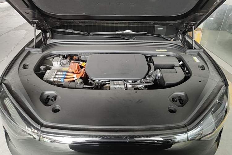 Used Hima AITO M9 2025 Extended-Range Ultra Version 52 kWh 6-Seater Engine Bay