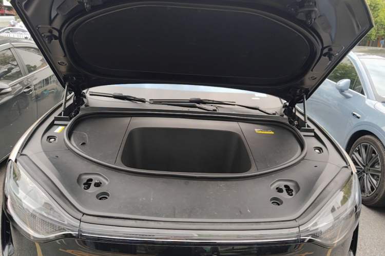 Used Hima AITO M9 2025 All-Electric Ultra Version 100 kWh 5-Seater Model Engine Bay