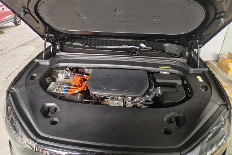 Used Hima AITO M9 2025 Extended-Range Ultra Version 52 kWh 6-Seater Engine Bay