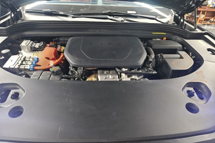 Used Hima AITO M9 2025 Extended-Range Max Version 52 kWh 6-Seater Edition Engine Bay