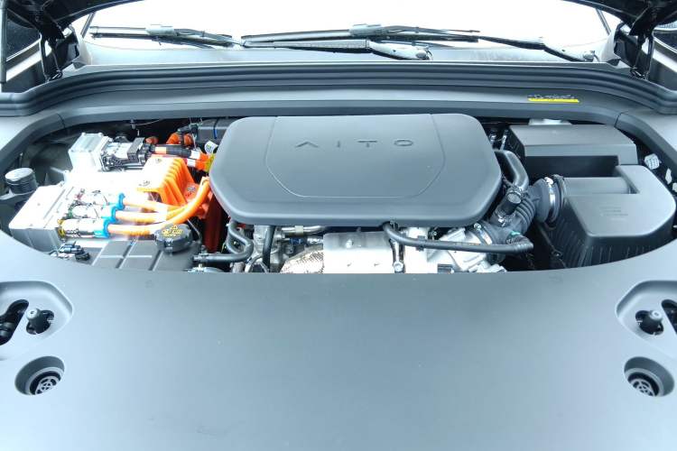Used Hima AITO M9 2025 Extended-Range Ultra Version 52 kWh 6-Seater Engine Bay