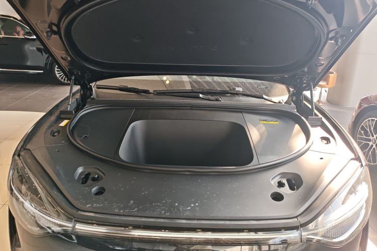 Used Hima AITO M9 2025 Model Pure Electric Ultra Edition 100kWh 6-seater (896-line LiDAR) Engine Bay