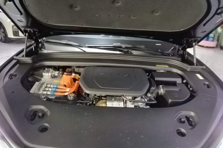 Used Hima AITO M9 2025 Extended-Range Ultra Version 52 kWh 6-Seater Engine Bay