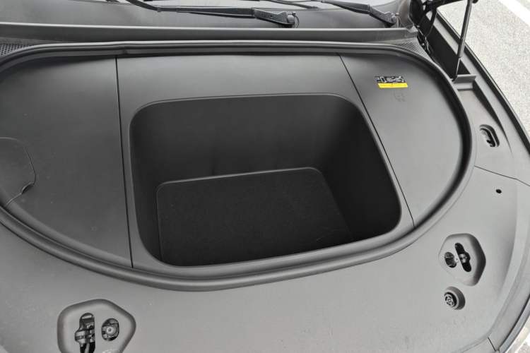 Used Hima AITO M9 2025 All-Electric Max Version 100 kWh 6-Seater Engine Bay