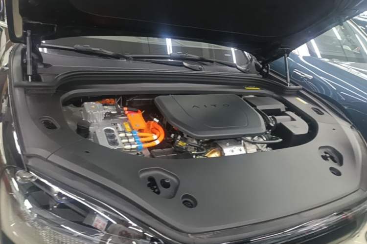 Used Hima AITO M9 2025 Extended-Range Ultra Version 52 kWh 6-Seater Engine Bay