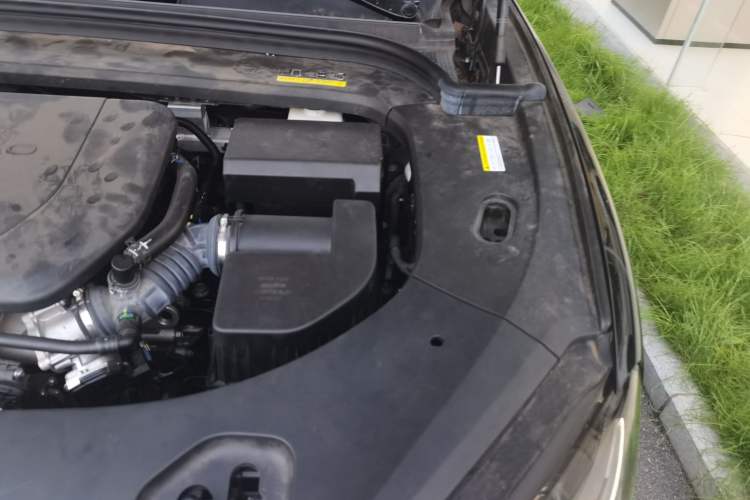 Used Hima AITO M9 2025 Extended-Range Ultra Version 52 kWh 6-Seater Engine Bay Left