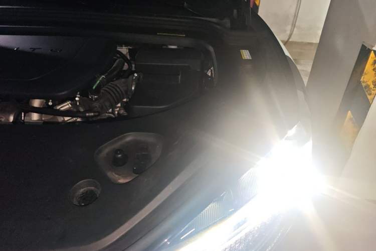 Used Hima AITO M9 2025 Extended-Range Max Version 52 kWh 5-Seater Edition Engine Bay Left