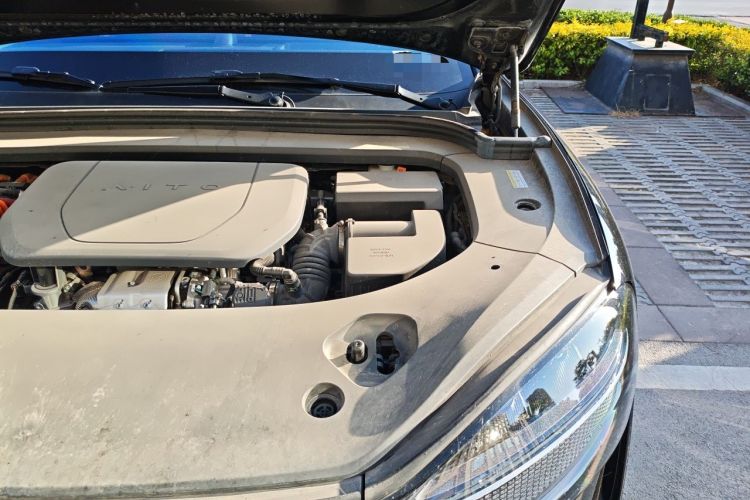 Used Hima AITO M9 2025 Extended-Range Ultra Version 52 kWh 6-Seater Engine Bay Left