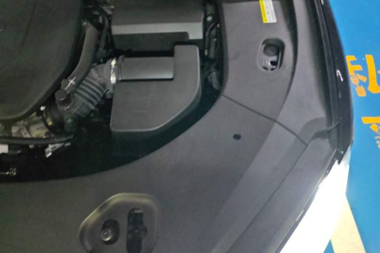 Used Hima AITO M9 2025 Extended-Range Max Version 52 kWh 5-Seater Edition Engine Bay Left