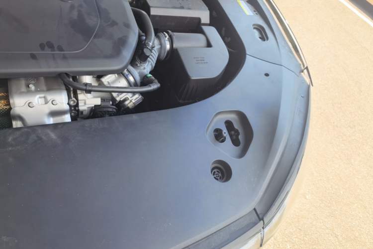Used Hima AITO M9 2025 Extended-Range Max Version 52 kWh 5-Seater Edition Engine Bay Left