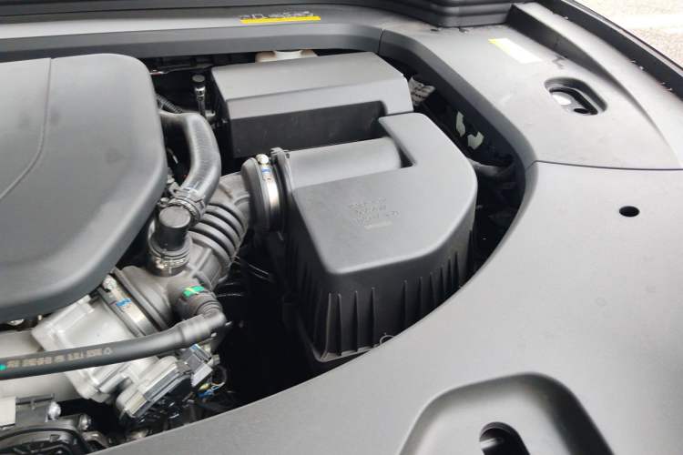 Used Hima AITO M9 2025 Extended-Range Max Version 52 kWh 5-Seater Edition Engine Bay Left