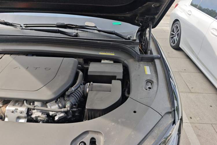 Used Hima AITO M9 2025 Extended-Range Max Version 52 kWh 5-Seater Edition Engine Bay Left