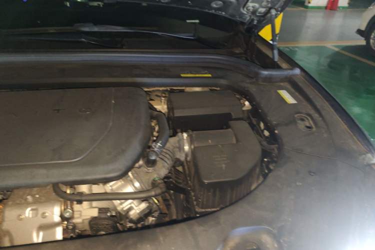Used Hima AITO M9 2025 Extended-Range Ultra Version 52 kWh 6-Seater Engine Bay Left