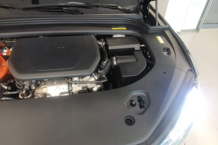 Used Hima AITO M9 2025 Extended-Range Ultra Version 52 kWh 6-Seater Engine Bay Left