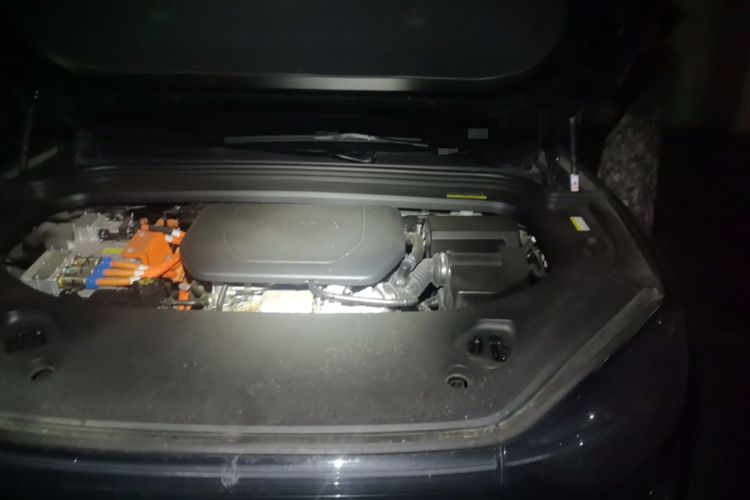 Used Hima AITO M9 2025 Extended-Range Ultra Version 52 kWh 5-Seater Edition Engine Bay Left