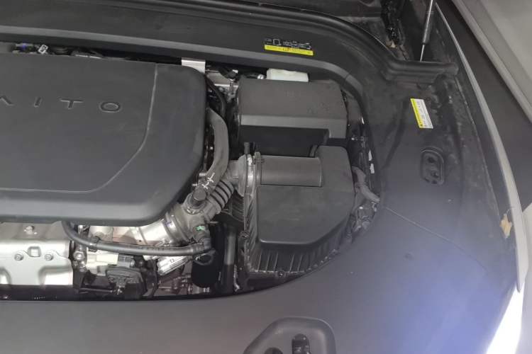 Used Hima AITO M9 2025 Extended-Range Ultra Version 52 kWh 5-Seater Edition Engine Bay Left