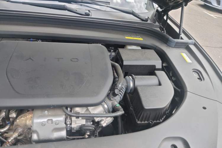 Used Hima AITO M9 2025 Extended-Range Ultra Version 52 kWh 6-Seater Engine Bay Left
