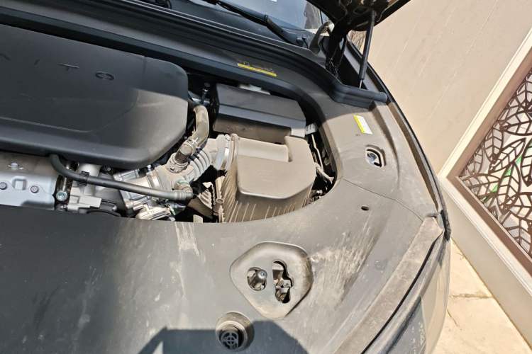 Used Hima AITO M9 2025 Extended-Range Max Version 52 kWh 6-Seater Edition Engine Bay Left