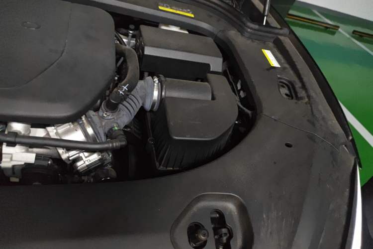 Used Hima AITO M9 2025 Extended-Range Ultra Version 52 kWh 6-Seater Engine Bay Left