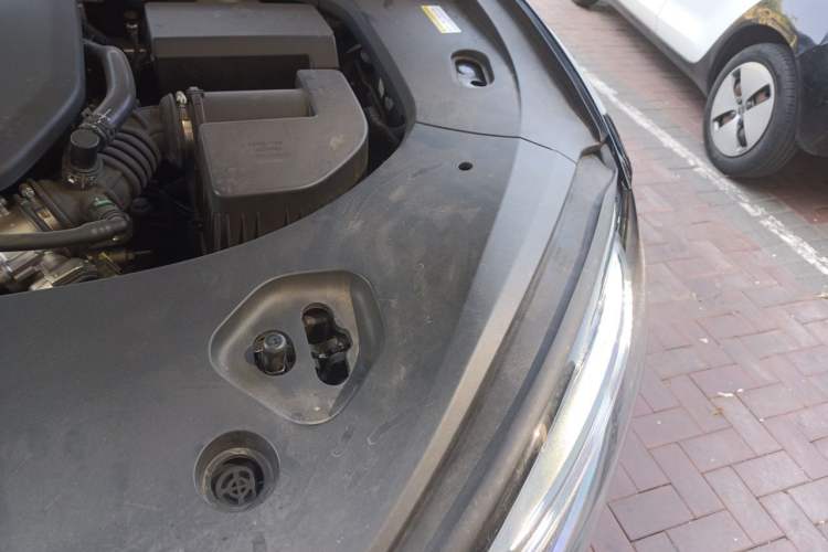 Used Hima AITO M9 2025 Extended-Range Ultra Version 52 kWh 6-Seater Engine Bay Left