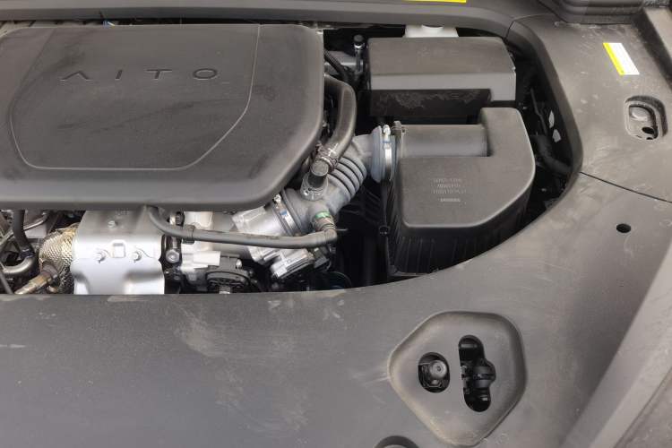 Used Hima AITO M9 2025 Extended-Range Ultra Version 52 kWh 5-Seater Edition Engine Bay Left