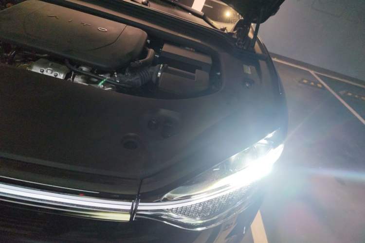 Used Hima AITO M9 2025 Extended-Range Ultra Version 52 kWh 6-Seater Engine Bay Left