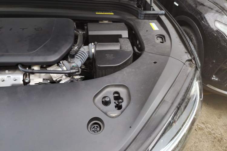 Used Hima AITO M9 2025 Extended-Range Ultra Version 52 kWh 6-Seater Engine Bay Left