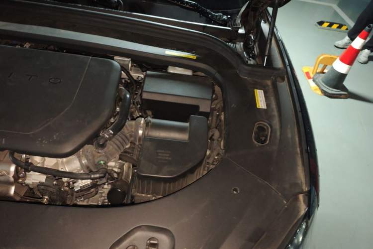 Used Hima AITO M9 2025 Extended-Range Ultra Version 52 kWh 6-Seater Engine Bay Left
