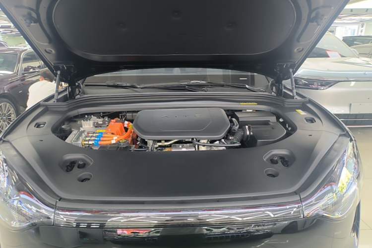 Used Hima AITO M9 2025 Extended-Range Ultra Version 52 kWh 6-Seater Engine Bay