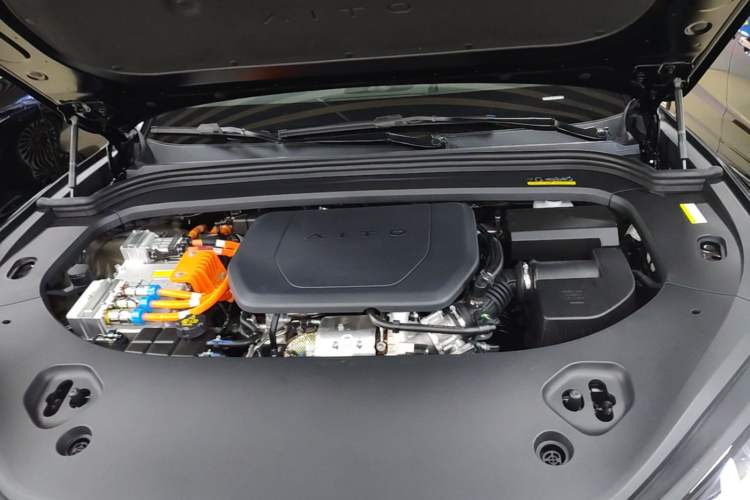 Used Hima AITO M9 2025 Extended-Range Ultra Version 52 kWh 6-Seater Engine Bay