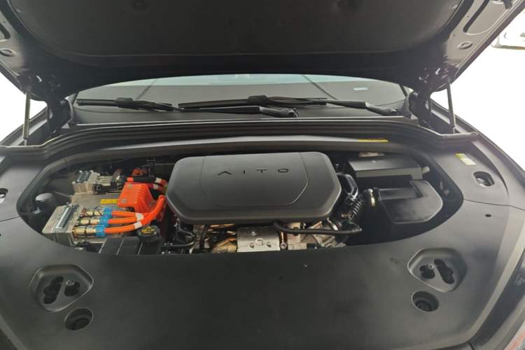 Used Hima AITO M9 2025 Extended-Range Ultra Version 52 kWh 6-Seater Engine Bay