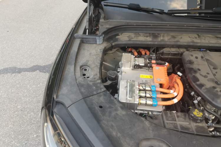 Used Hima AITO M9 2025 Extended-Range Ultra Version 52 kWh 6-Seater Engine Bay Right