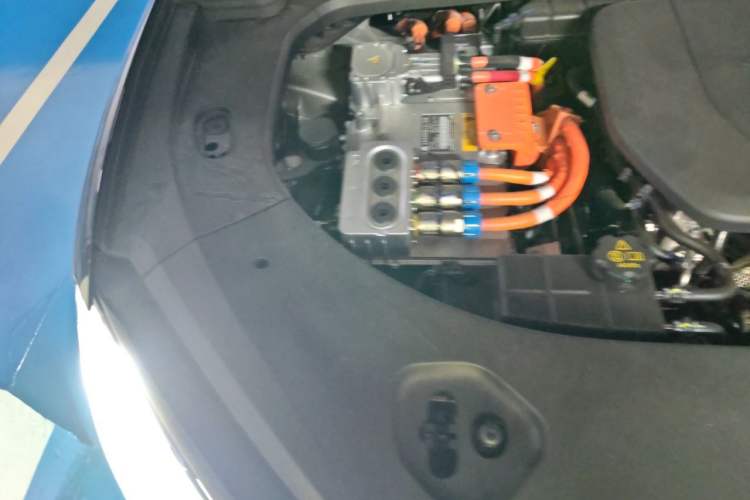 Used Hima AITO M9 2025 Extended-Range Max Version 52 kWh 5-Seater Edition Engine Bay Right