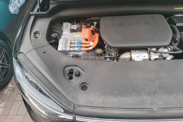 Used Hima AITO M9 2025 Extended-Range Ultra Version 52 kWh 6-Seater Engine Bay Right