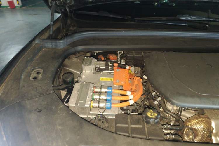 Used Hima AITO M9 2025 Extended-Range Ultra Version 52 kWh 6-Seater Engine Bay Right